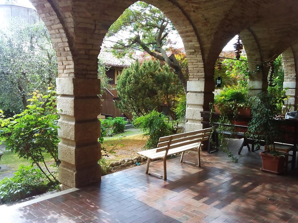 Appartamento Balkissa San Felice del Benaco Kültér fotó